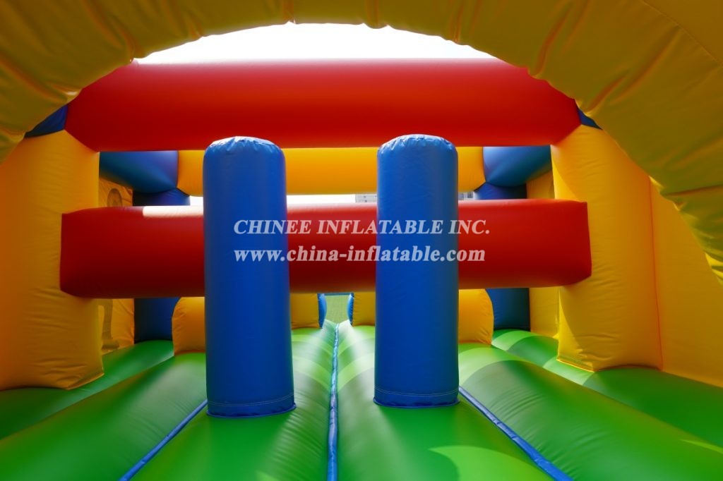 T7-404 Inflatable Soccer Ostacle Challenge Run