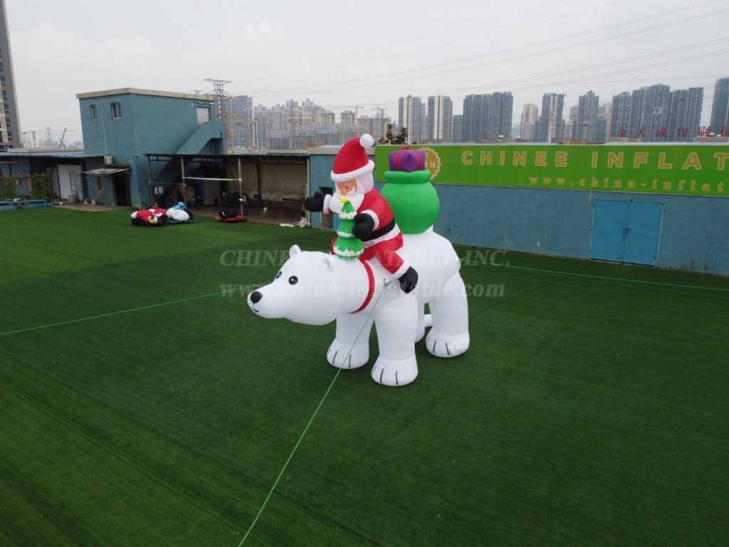 ID1-005 Santa Claus And Polar Bear Christmas Inflatable Decoration